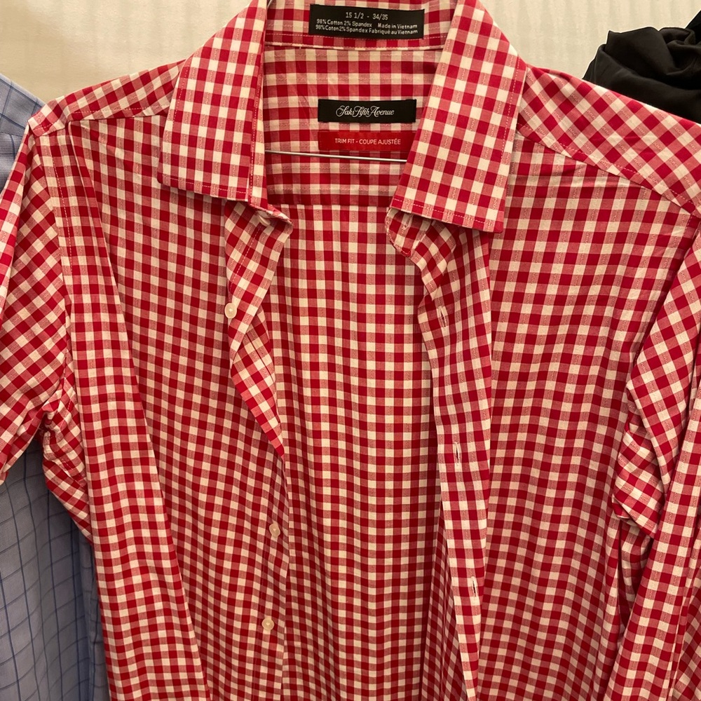 Saks Fifth Ave dress shirt 15 1/2 neck, 34-45 inch sleeve. Freshly drycleaned